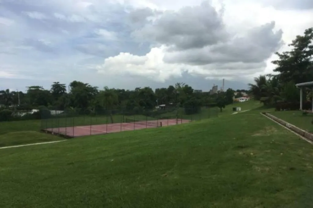 Picturesque Ocean Views, Relaxing Atmosphere, Conveniently Located Near To Everything You Need! Apartment Claxton Bay