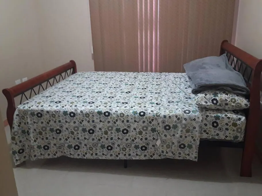 Picturesque Ocean Views, Relaxing Atmosphere, Conveniently Located Near To Everything You Need! Apartment Claxton Bay