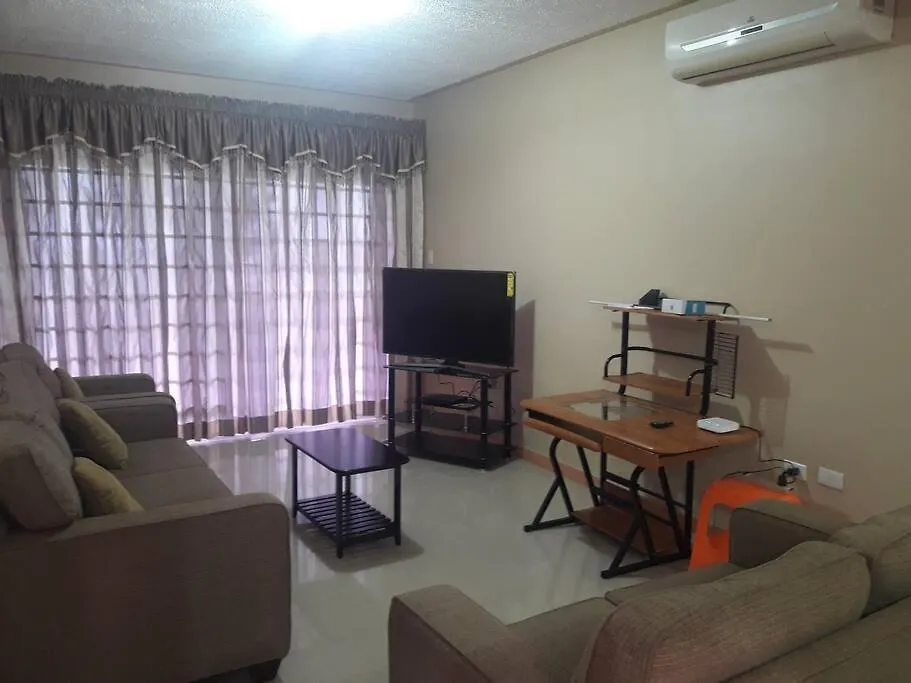 Picturesque Ocean Views, Relaxing Atmosphere, Conveniently Located Near To Everything You Need! Apartment Claxton Bay